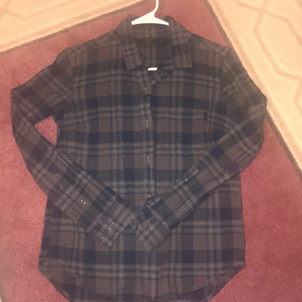 *Obey* Long leave button up shirt